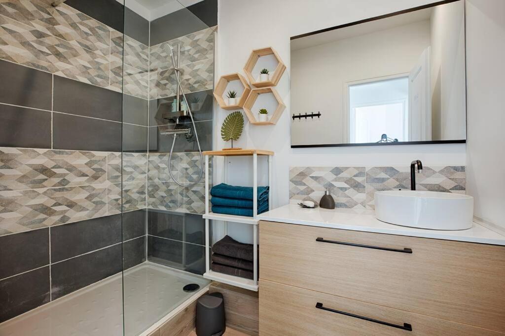 Апартаменты Joli T3 Avec Balcon - Gare St-Charles A 50 M Марсель Экстерьер фото